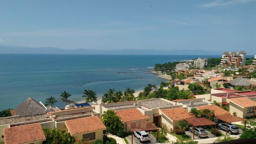 Punta Esmeralda Development, La Cruz de Huanacaxtle